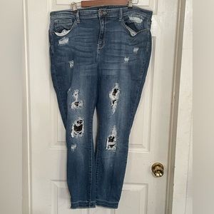 Judy Blue size 3XL distressed jeans with camo print